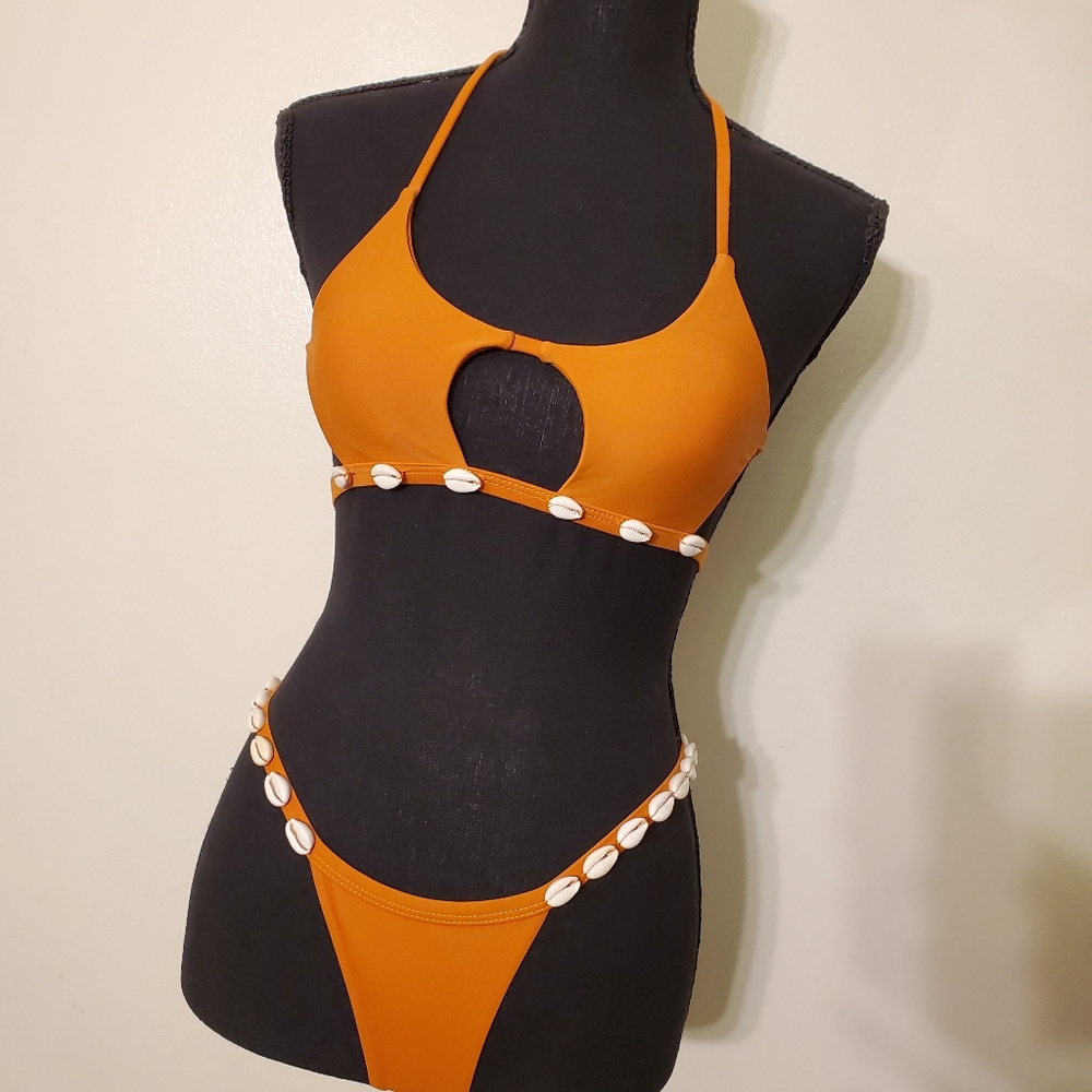 Bathing Suit - Picture 4 of 8